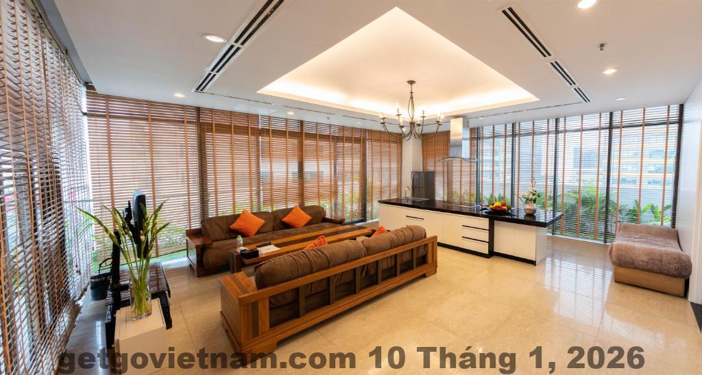 Phòng ngủ tiêu chuẩn tại Khách sạn My Way Hà Nội với nội thất cơ bản