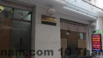 Khu vực lễ tân nhỏ gọn tại LIVIE Hanoi Ham Long