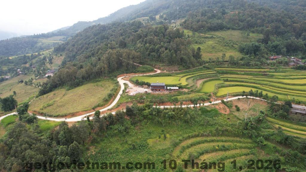 Phòng ngủ tại Trường Giang Homestay Cao Bằng với nội thất đơn giản và gọn gàng