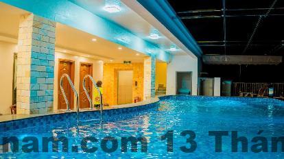 Bữa sáng tại Khách sạn Vinh Quang với các món ăn Việt Nam đơn giản