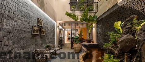 Không gian chung và khu vực tiện ích tại Eli Rina Hotel