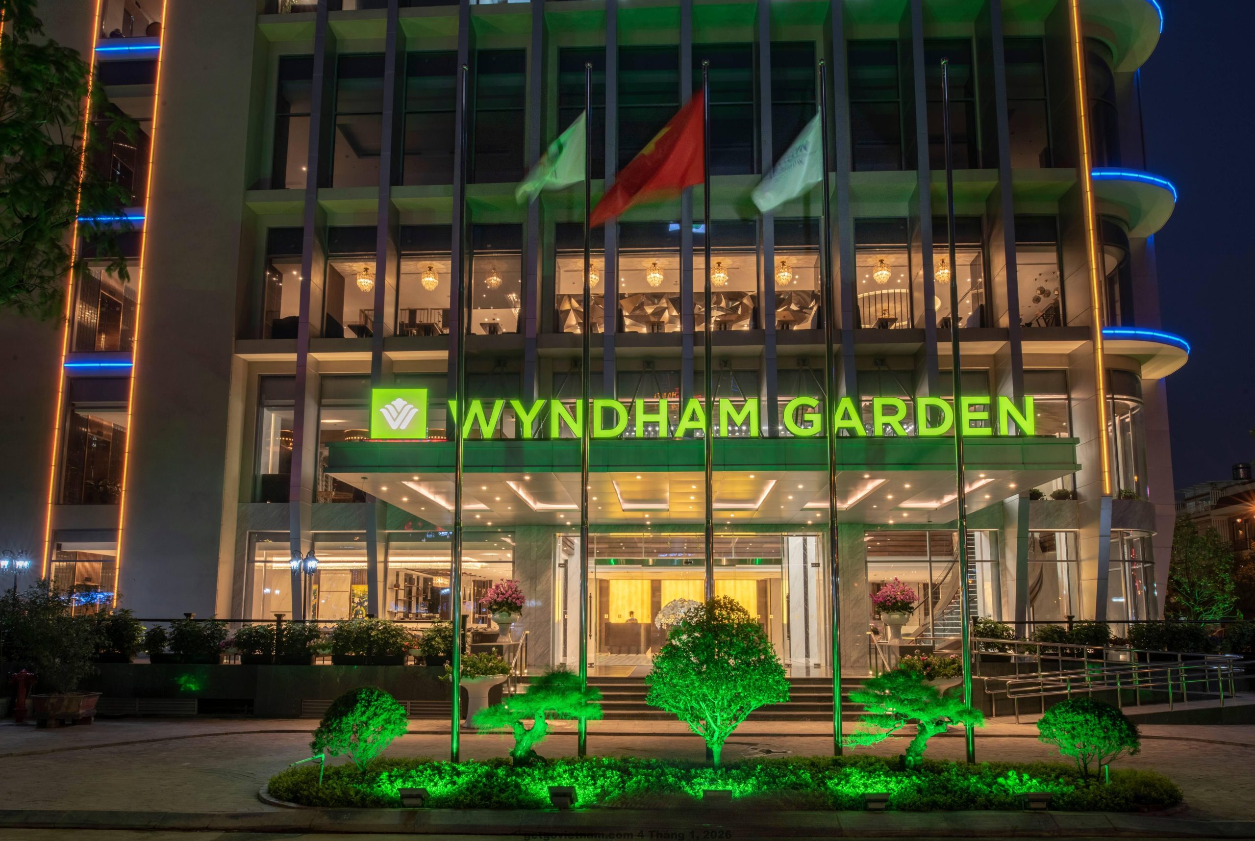 Toàn cảnh mặt tiền Wyndham Garden Hanoi Hotel