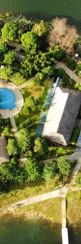 Không gian hành lang Khách Sạn Thúy Phương, tiện ích ở mức tối thiểu