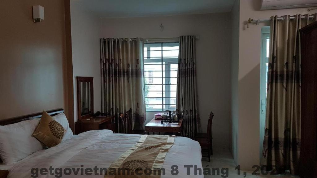 Bữa sáng tại khách sạn Hotel Love chưa đa dạng và đồng đều về chất lượng