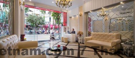 Hanoi Centraltique Veranda Apartment Review 2026: Ở trung tâm có đáng tiền? 6 Không gian ăn sáng đơn giản tại Hanoi Centraltique Veranda Apartment