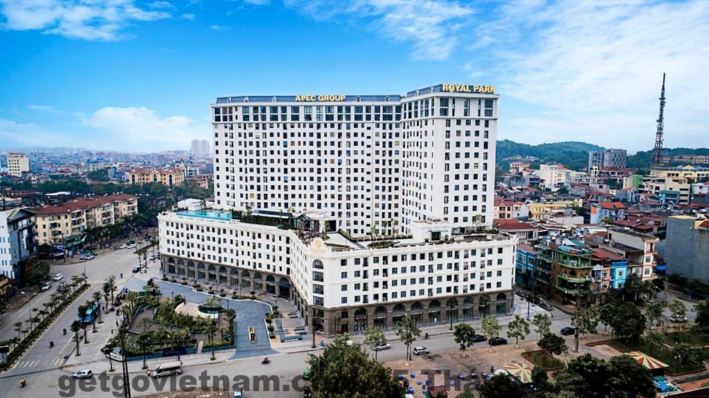 Phòng ngủ tại Mandala Hotel & Suites Bắc Giang với diện tích rộng, nội thất hiện đại, phù hợp lưu trú dài ngày