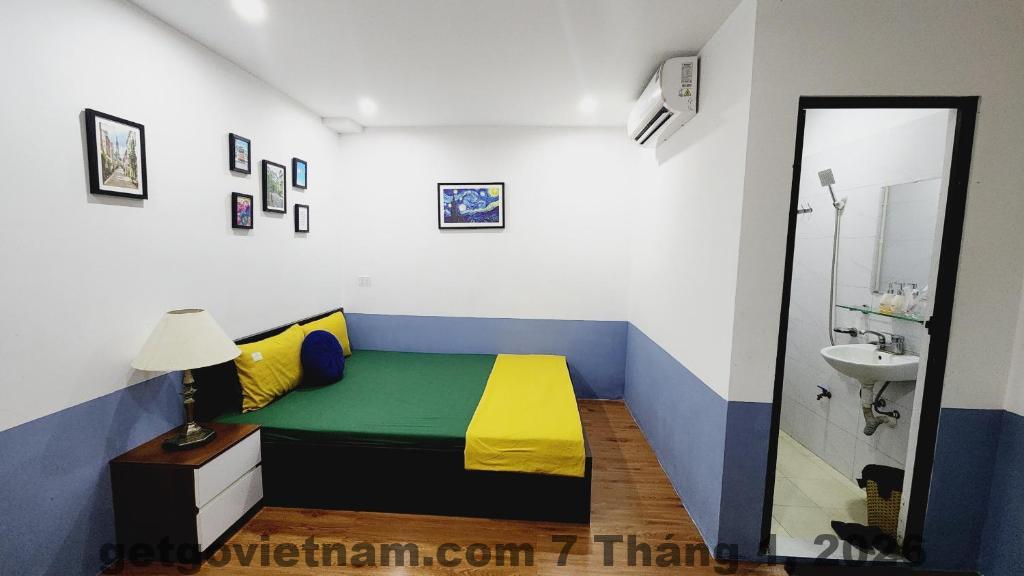 Khu vực lễ tân và sinh hoạt chung tại Hanoi Cozy Homestay Long Biên