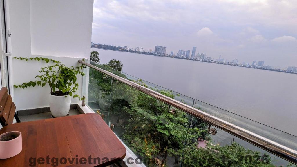 Hanoi Centraltique Veranda Apartment Review 2026: Ở trung tâm có đáng tiền? 4 Phòng ngủ Hanoi Centraltique Veranda Apartment thiết kế tối giản, tông sáng