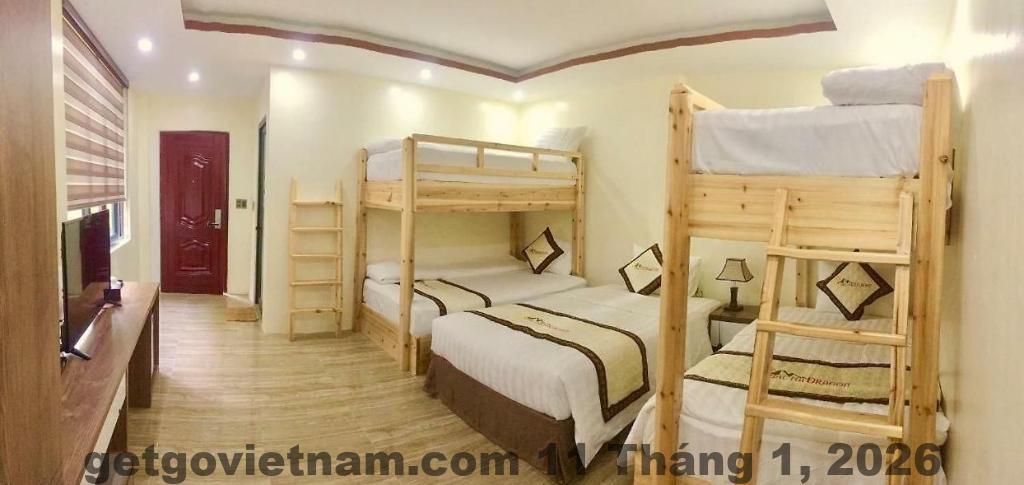 Bữa sáng với các món ăn phong phú tại BACHA Dragon Hotel