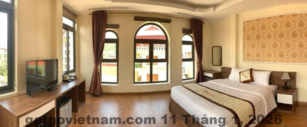 Giá phòng hợp lý so với chất lượng dịch vụ và tiện nghi tại khách sạn.