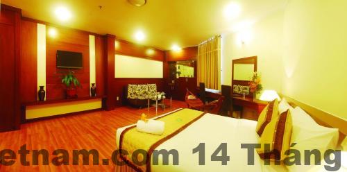 Khách sạn Hậu Giang 2 Cần Thơ: Đánh giá chi tiết 2026, Nơi nghỉ ngơi lý tưởng tại trung tâm Cần Thơ 4 Nhân viên khách sạn Hậu Giang 2 - thân thiện và nhiệt tình