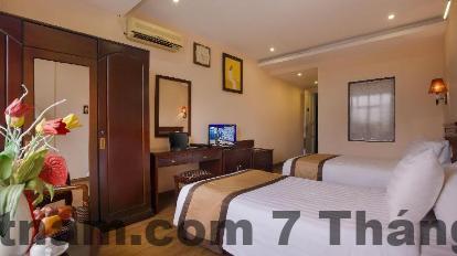 Khu vực lễ tân khách sạn nktld với phong cách phục vụ cơ bản