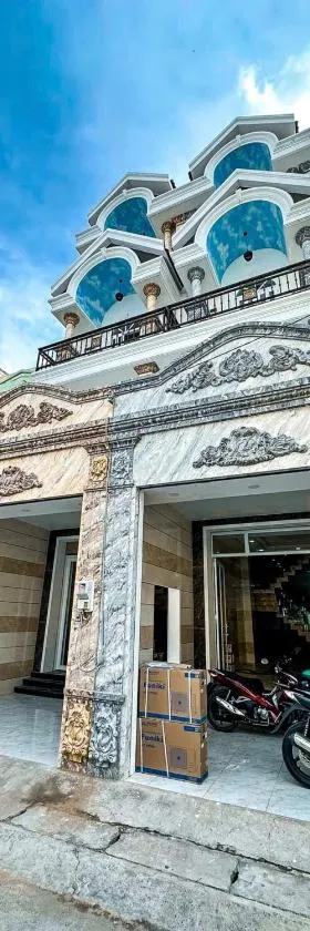 Bữa sáng tại khách sạn được đánh giá là ngon và đầy đủ món.