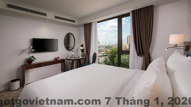 Khu vực buffet sáng tại The Oriental Jade Hotel với món Á và Âu