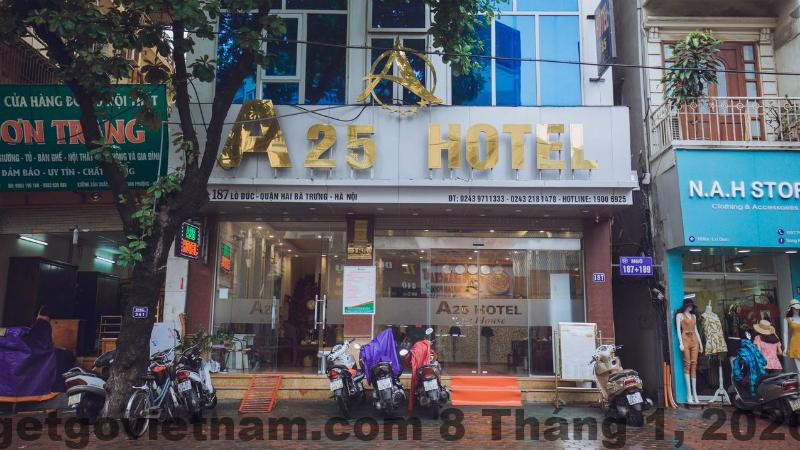 Không gian ăn sáng đơn giản tại khách sạn A25