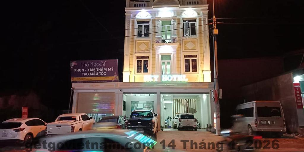 Không gian chung và hành lang Night Market Heart Hotel MC