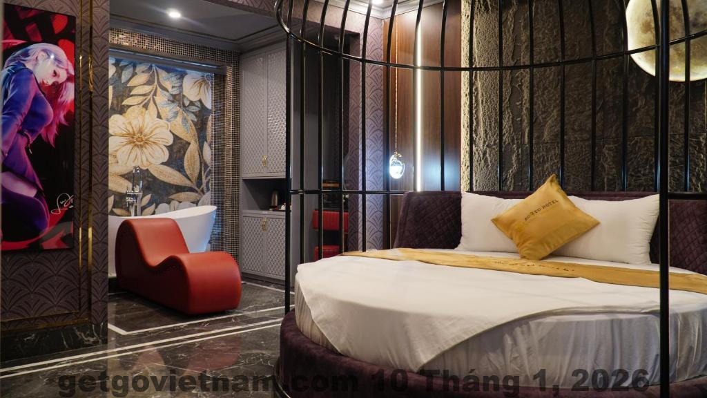 Không gian phòng tắm và tiện ích riêng tư tại Romeo Hotel Ngoại Giao Đoàn