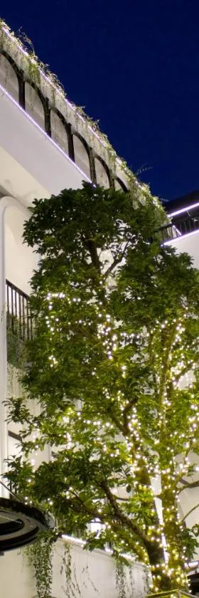 Không gian phòng tắm cơ bản tại Khách sạn Hằng Nga Cao Bằng