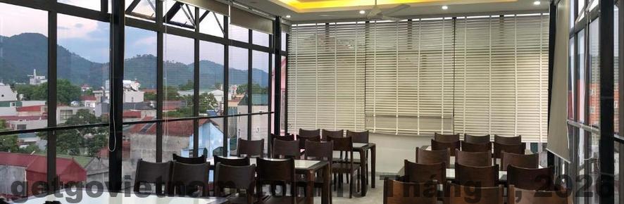 Phòng ngủ Highlands Hotel Cao Bằng với nội thất cơ bản, sạch sẽ