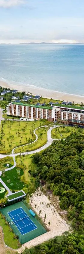 Không gian phòng nghỉ Quan Lan Nam Phong Hotel phù hợp nhóm bạn và gia đình đi du lịch tự túc