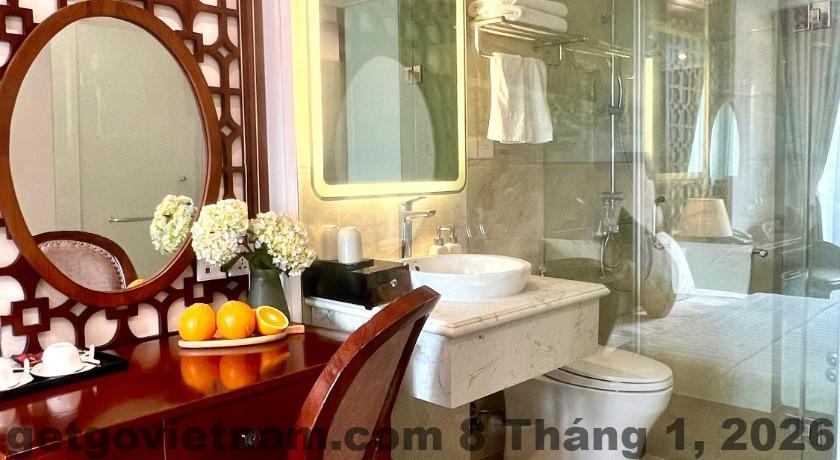 Không gian sinh hoạt chung và tiện ích cơ bản tại DE LA SOIE Hotel