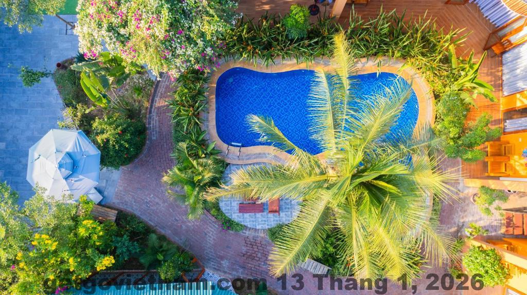 Phòng ngủ tại Rose Hotel, thiết kế đơn giản nhưng thoải mái