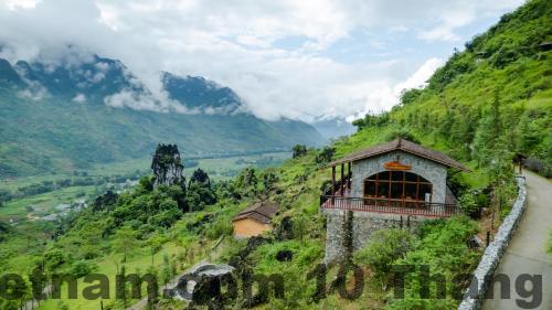 Phòng nghỉ phong cách mộc mạc tại homestay sinh thái Hà Giang