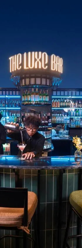 Tổng thể San Hotel Hà Nội nhìn từ sân trong