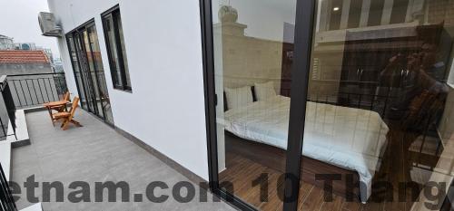 Tòa nhà căn hộ dịch vụ HD Homes Westlake nhìn từ bên ngoài