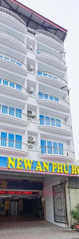 Khách Sạn Thu Nga Đông Anh Review 2026: Ở Tạm Ổn, Đừng Kỳ Vọng Cao 7 Không gian hành lang và khu vực chung tại Khách Sạn Thu Nga đơn giản