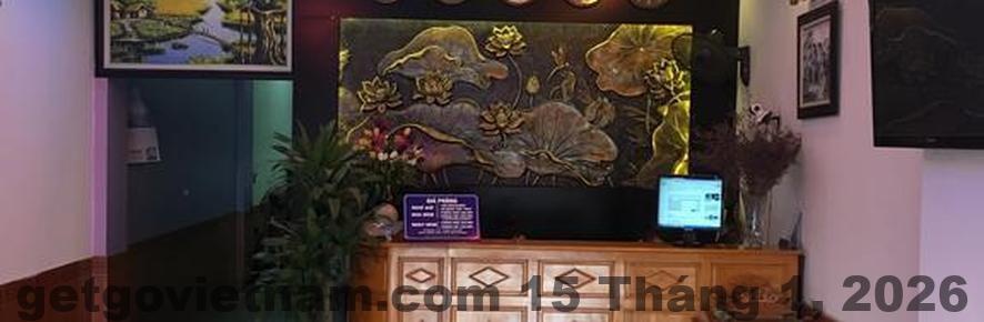 Ảnh đồ ăn sáng tại khách sạn, với nhiều lựa chọn món ăn ngon miệng.