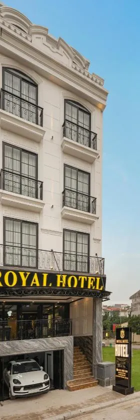 Hồ bơi ngoài trời tại Khách sạn Hoa Biển Đại Lải