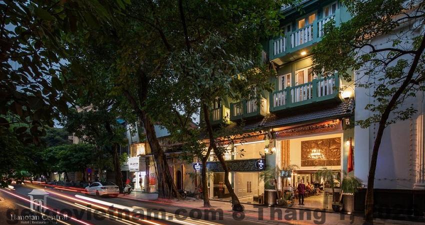 Phòng nghỉ tại Hanoi Carina Hotel với không gian sáng sủa