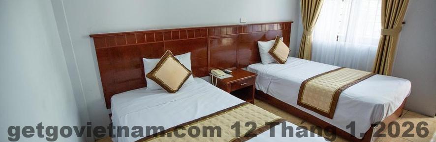 Khu vực lễ tân Khách sạn Thanh Lịch với phong cách phục vụ truyền thống