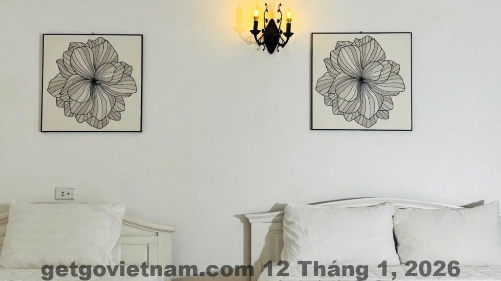 Khu vực lễ tân Mini Hotel Việt Trì nhỏ gọn, phong cách gia đình