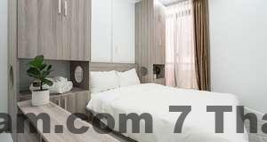 Khu vực ăn sáng đơn giản tại Charming Moon Hotel