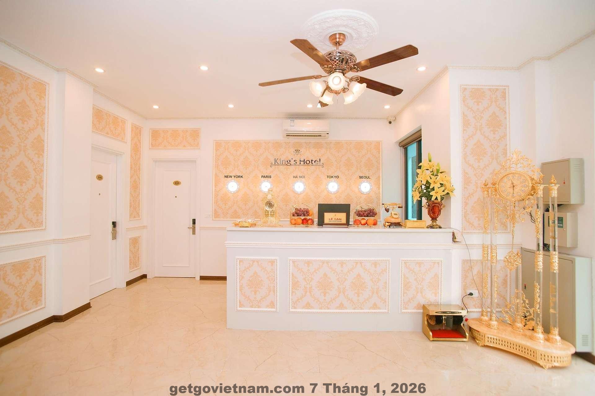 Louisland Hanoi Hotel mặt tiền khách sạn tại Cầu Giấy