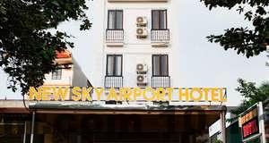 Khu vực lễ tân Hong Ha Airport Hotel với nhân viên thân thiện