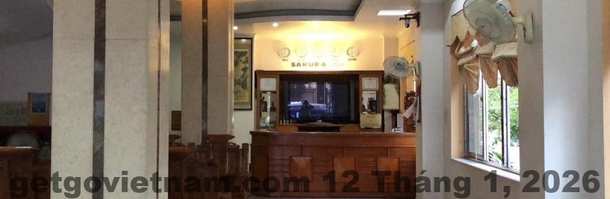 Các nhân viên của khách sạn Sakura luôn nhiệt tình, vui vẻ, sẵn sàng hỗ trợ du khách trong mọi yêu cầu.
