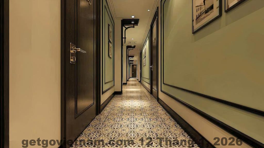 Không gian ăn sáng tại The Mina Hotel với buffet nhẹ phục vụ khách lưu trú