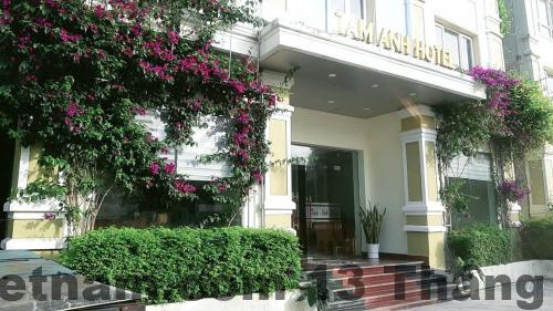 Phòng nghỉ tại khách sạn với không gian thoải mái, sạch sẽ.