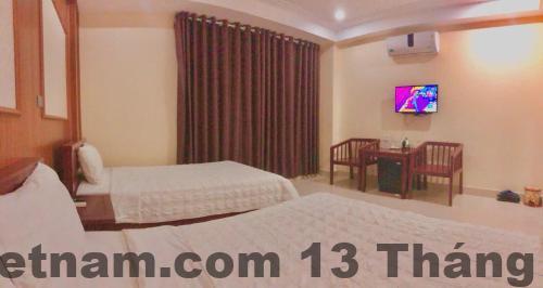 Nhân viên khách sạn luôn lịch sự và sẵn sàng hỗ trợ du khách.