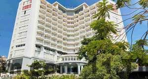 Khu vực buffet sáng tại Diamond Luxury Hotel Hạ Long