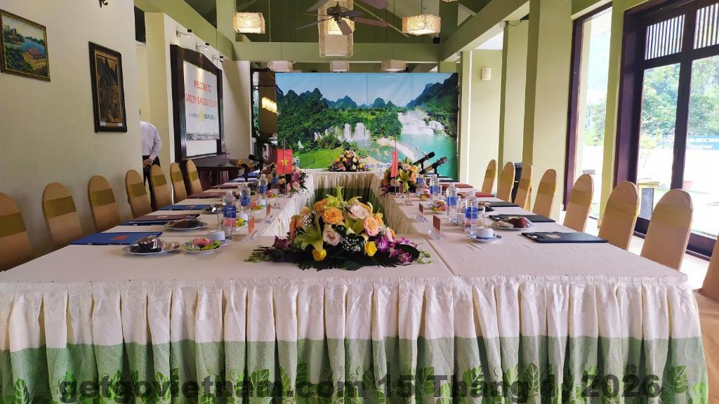 Nhân viên tại khách sạn