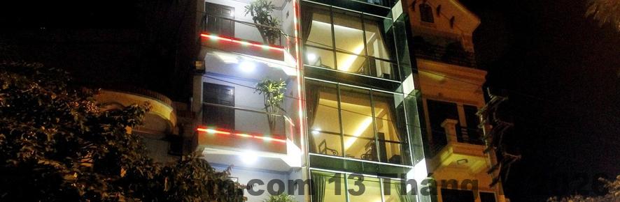 LakeSide Hotel Tiện Ích: Hồ bơi rộng rãi, là điểm nhấn của khách sạn