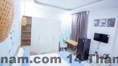 Phòng ngủ tại Hotel Lan Anh 5 với nội thất cơ bản