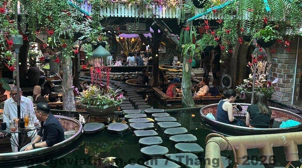 Khu vực xung quanh Cozy Oasis có nhiều quán ăn địa phương và quán cà phê