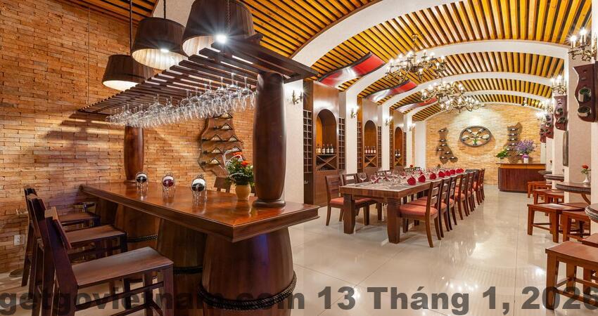 Hồ bơi sạch sẽ tại Anh Phat Boutique Hotel