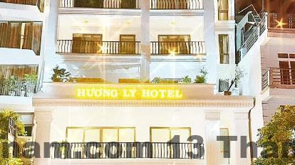 Nhân viên phục vụ tận tình, luôn sẵn sàng hỗ trợ khách.