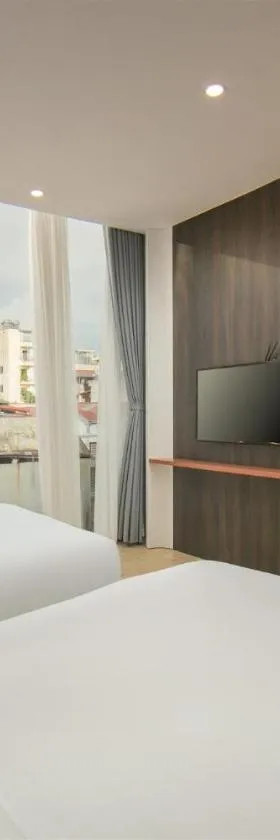 Khu vực ăn sáng đơn giản tại PARIS HOTEL Bắc Ninh với các món cơ bản